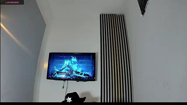 toji luxxer online show from 11/11/25, 04:29