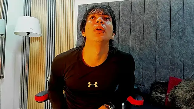 toji luxxer online show from 12/18/25, 09:07