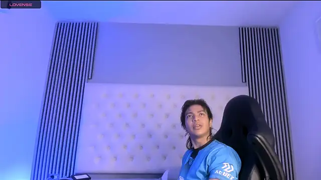 toji luxxer online show from 11/26/25, 04:23