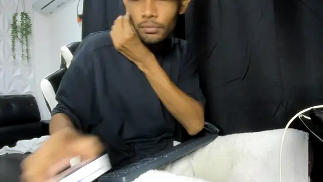 saack  xx online show from 05/27/26, 06:37