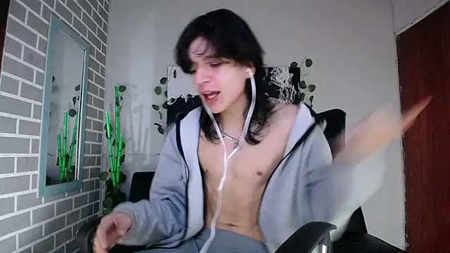 Jack alvarez19 online show from 10/27/25, 11:05