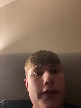 Snapshot of Sammyboy2211 chatting on 02/10/26, 06:29 Sammyboy2211 online show from 02/10/26, 06:29