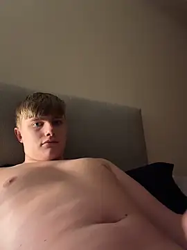 Snapshot of Sammyboy2211 chatting on 04/15/26, 12:16 Sammyboy2211 online show from 04/15/26, 12:16