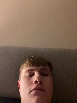 Snapshot of Sammyboy2211 chatting on 01/12/26, 01:12 Sammyboy2211 online show from 01/12/26, 01:12