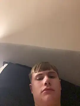 Snapshot of Sammyboy2211 chatting on 01/09/26, 01:23 Sammyboy2211 online show from 01/09/26, 01:23