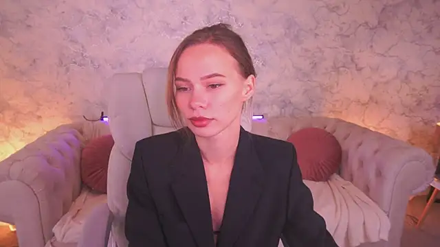 ShyySiren online show from 10/29/25, 08:02