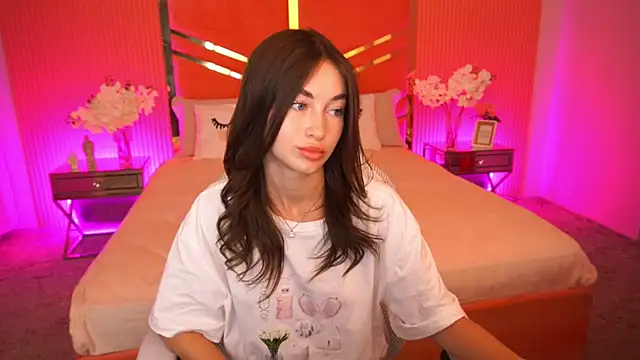Snapshot of CherryyLulu chatting on 09/16/25, 06:47 CherryyLulu online show from 09/16/25, 06:47