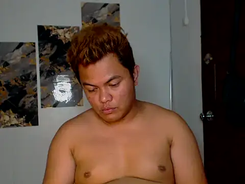 Snapshot of Gayasianzowe chatting on 09/22/25, 11:11 Gayasianzowe online show from 09/22/25, 11:11