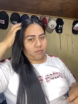 Snapshot of babyjuly19 chatting on 11/02/25, 10:37 babyjuly19 online show from 11/02/25, 10:37