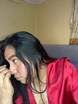 Snapshot of babyjuly19 chatting on 10/08/25, 02:02 babyjuly19 online show from 10/08/25, 02:02