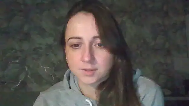 Snapshot of Avylith chatting on 09/25/25, 10:16 Avylith online show from 09/25/25, 10:16