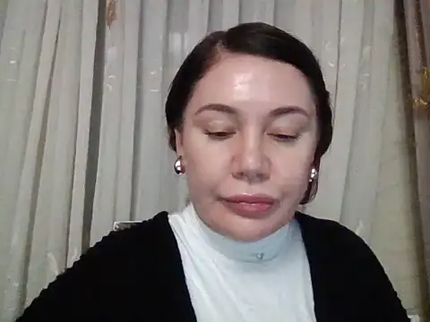 Lomivah online show from 11/26/25, 04:18