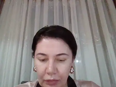 Lomivah online show from 12/20/25, 03:26