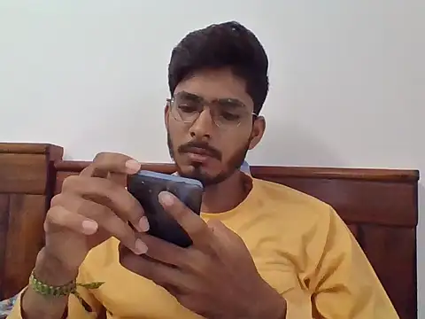 Snapshot of vikranthLong chatting on 10/01/25, 05:12 vikranthLong online show from 10/01/25, 05:12