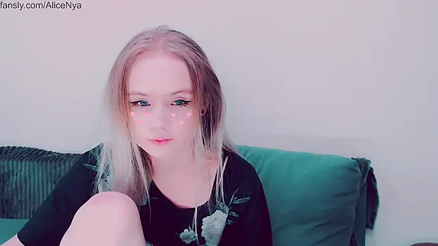 AliceNya cute online show from 10/27/25, 04:35