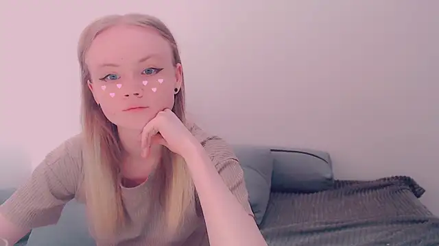 Snapshot of AliceNya_cute chatting on 06/07/26, 05:12 AliceNya cute online show from 06/07/26, 05:12