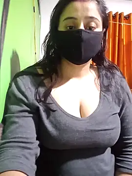 Romantic couple89 online show from 12/15/25, 01:44