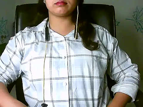 Snapshot of Mahi_Chaudhary chatting on 10/04/25, 07:10 Mahi Chaudhary online show from 10/04/25, 07:10