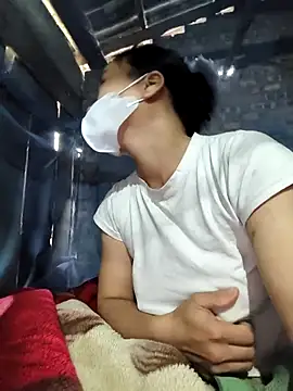 Snapshot of lily-00 chatting on 09/29/25, 09:27 lily-00 online show from 09/29/25, 09:27