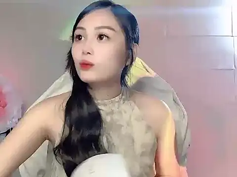 Lyly4757 online show from 12/17/25, 03:17