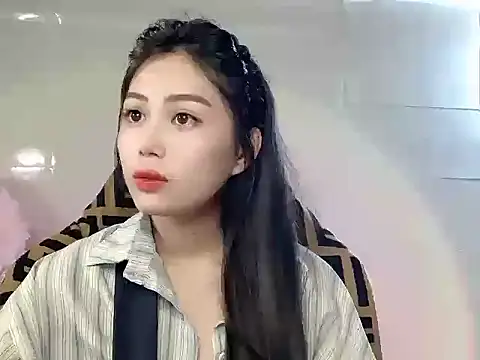 Lyly4757 online show from 11/08/25, 02:20