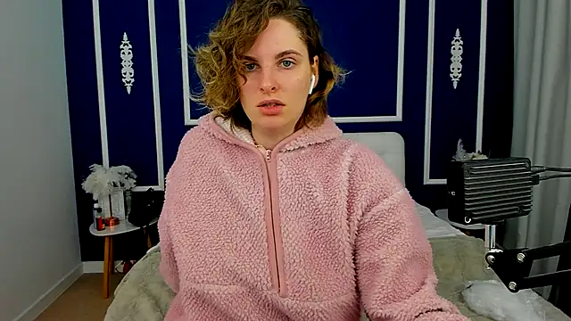 SabrinaRayX online show from 10/28/25, 12:59