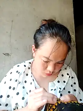 emilyzz online show from 03/31/26, 08:05