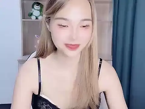 W-Sunflower online show from 10/06/25, 02:29