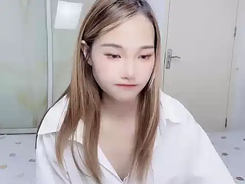 W-Sunflower online show from 10/19/25, 02:31