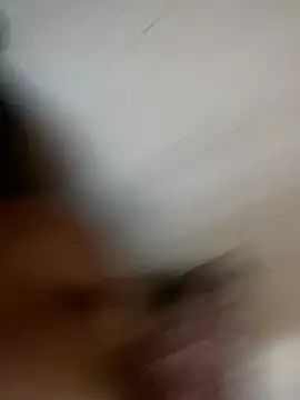 Snapshot of Milenvs chatting on 04/14/26, 01:38 Milenvs online show from 04/14/26, 01:38