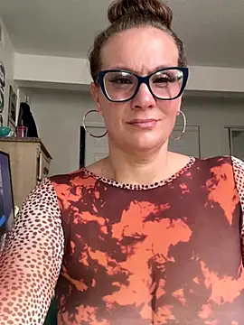 Snapshot of Ariasweetaspie chatting on 11/26/25, 07:47 Ariasweetaspie online show from 11/26/25, 07:47