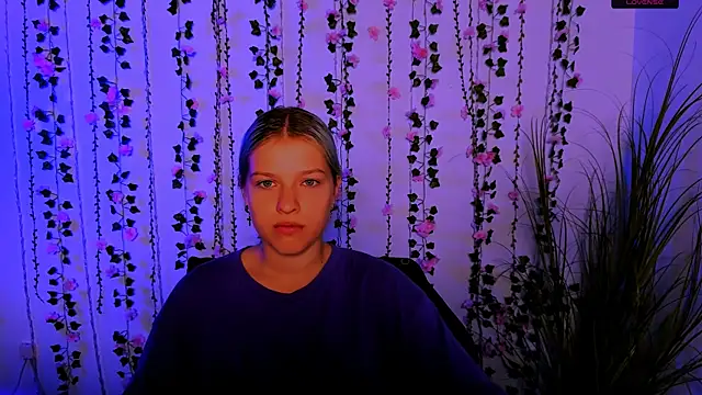 kaela spell  online show from 09/18/25, 05:32