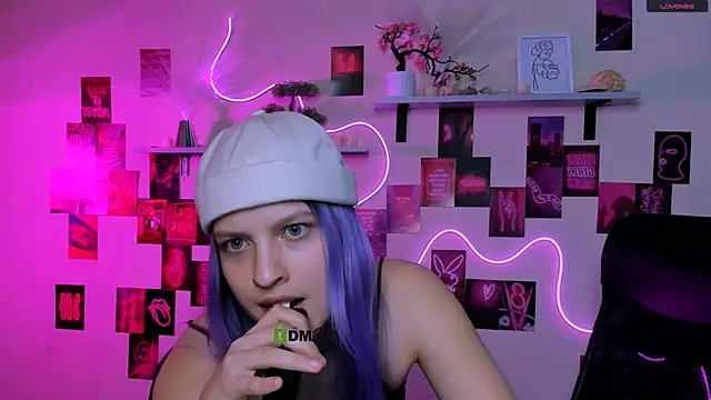 kaela spell  online show from 04/20/26, 03:53