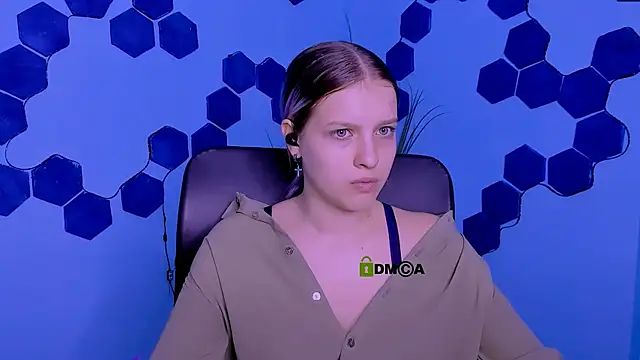 kaela spell  online show from 03/26/26, 09:51