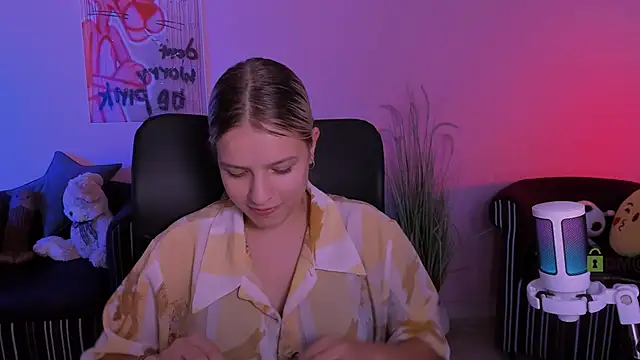 kaela spell  online show from 11/25/25, 05:08