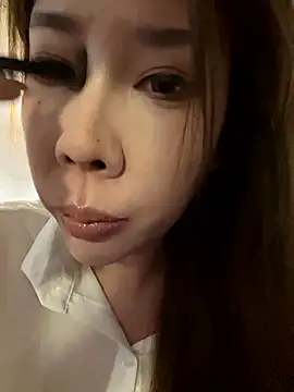 Snapshot of qianhan_x chatting on 01/13/26, 03:16 qianhan x online show from 01/13/26, 03:16