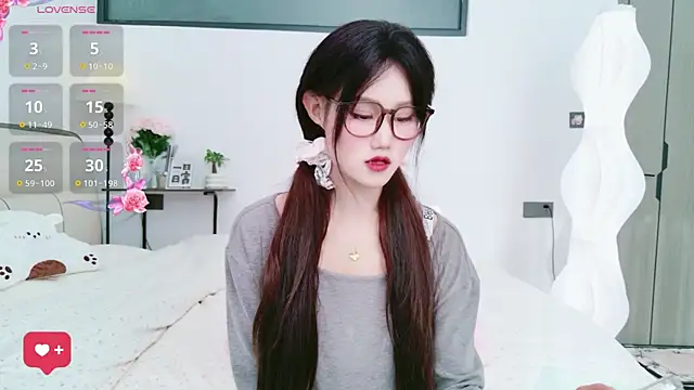 schoolgirl-nurse online show from 04/22/26, 09:38