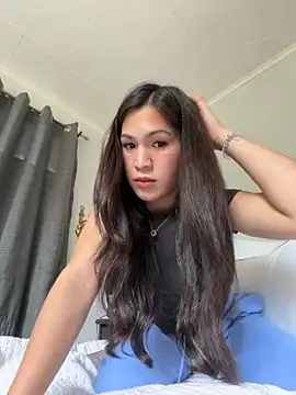 Snapshot of ZoeyJohnson chatting on 11/24/25, 01:27 ZoeyJohnson online show from 11/24/25, 01:27