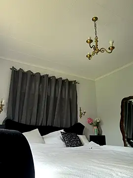 Snapshot of ZoeyJohnson chatting on 11/13/25, 10:57 ZoeyJohnson online show from 11/13/25, 10:57