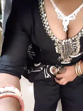 Snapshot of BellaxTrans chatting on 02/16/26, 08:57 BellaxTrans online show from 02/16/26, 08:57