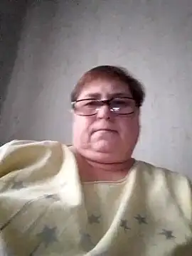 Snapshot of Nikusya-51 chatting on 11/17/25, 01:26 Nikusya-51 online show from 11/17/25, 01:26