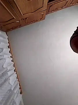 Snapshot of Nikusya-51 chatting on 11/14/25, 04:54 Nikusya-51 online show from 11/14/25, 04:54