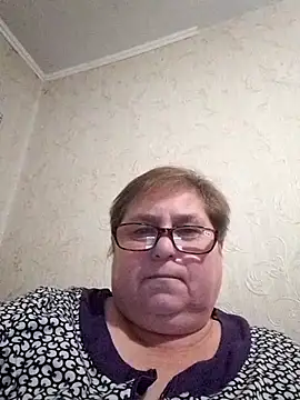 Snapshot of Nikusya-51 chatting on 11/15/25, 04:11 Nikusya-51 online show from 11/15/25, 04:11