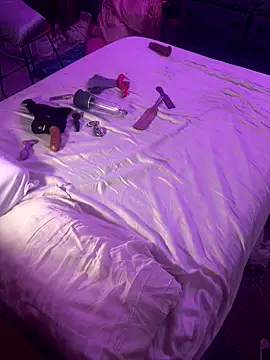 Snapshot of Texxaspearl chatting on 09/24/25, 10:33 Texxaspearl online show from 09/24/25, 10:33