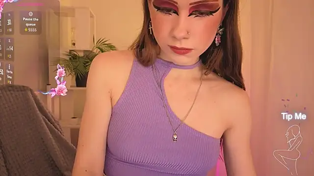 Snapshot of KarenSmitht chatting on 11/06/25, 04:55 KarenSmitht online show from 11/06/25, 04:55