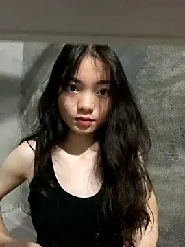 Snapshot of Bella_sexy98 chatting on 09/17/25, 02:41 Bella sexy98 online show from 09/17/25, 02:41