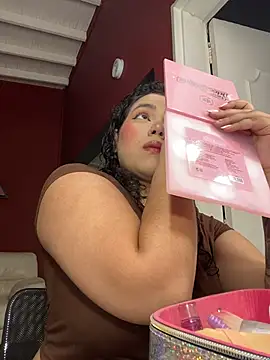 krisstenSantos online show from 10/22/25, 12:15