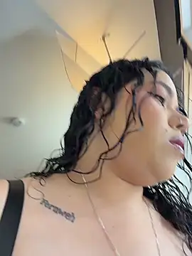 Snapshot of krisstenSantos chatting on 03/02/26, 01:40 krisstenSantos online show from 03/02/26, 01:40