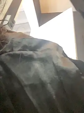 krisstenSantos online show from 10/29/25, 12:26