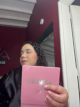 Snapshot of krisstenSantos chatting on 01/09/26, 02:02 krisstenSantos online show from 01/09/26, 02:02